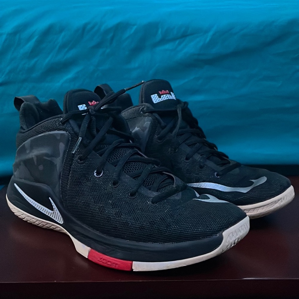 Nike Lebron Zoom Witness Limited Edition Black/Grey Camo Size US Men’s 9